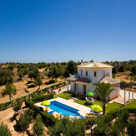 Villa In Algarve With Private Pool & Bbq *