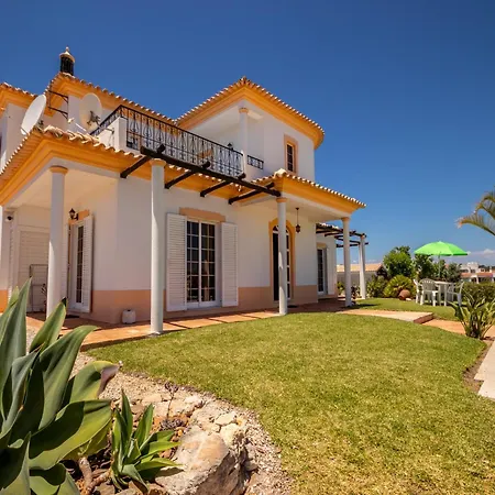 Villa In Algarve With Private Pool & Bbq * Armação de Pêra