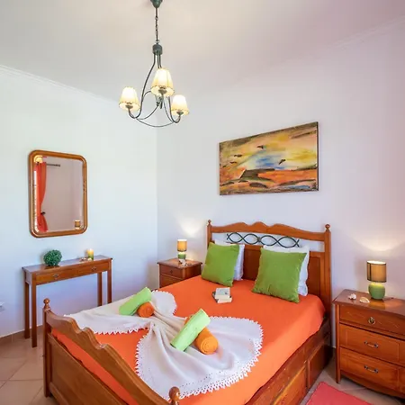 Villa In Algarve With Private Pool & Bbq Villa