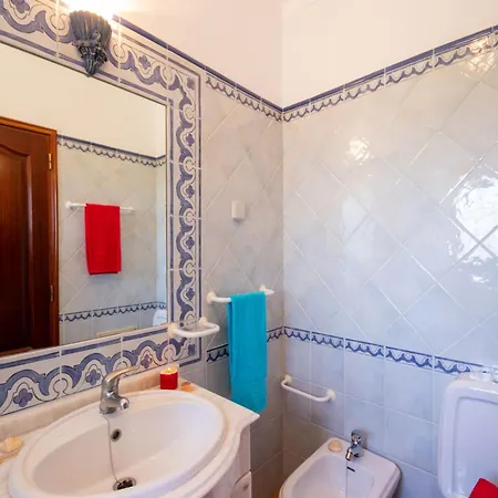 Villa Villa In Algarve With Private Pool & Bbq