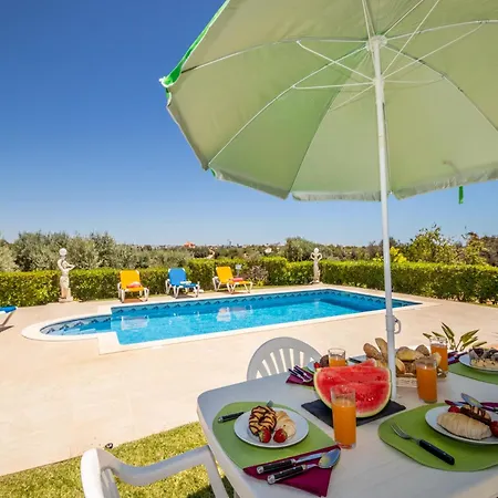 Villa In Algarve With Private Pool & Bbq * Armação de Pêra