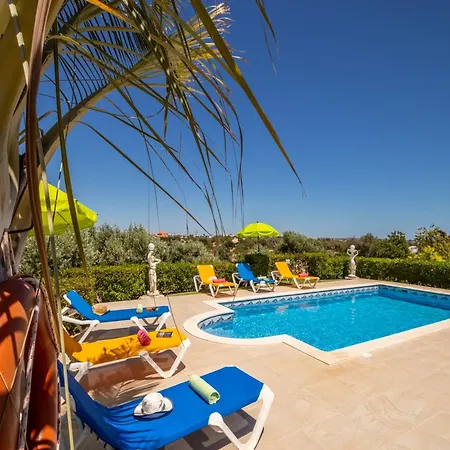 Villa In Algarve With Private Pool & Bbq Villa *