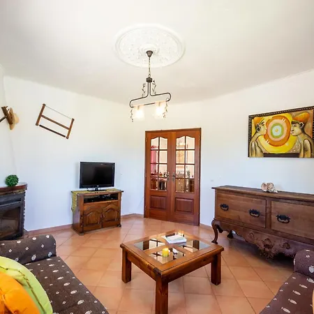 Villa In Algarve With Private Pool & Bbq Villa *