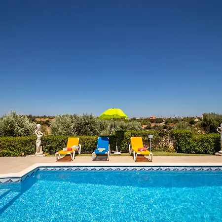 Villa In Algarve With Private Pool & Bbq Villa *